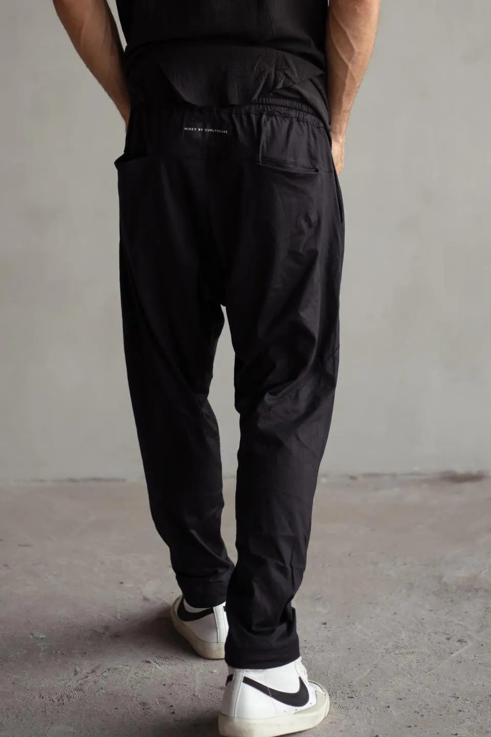 BLACK COTTON DROP CROTCH PANTS