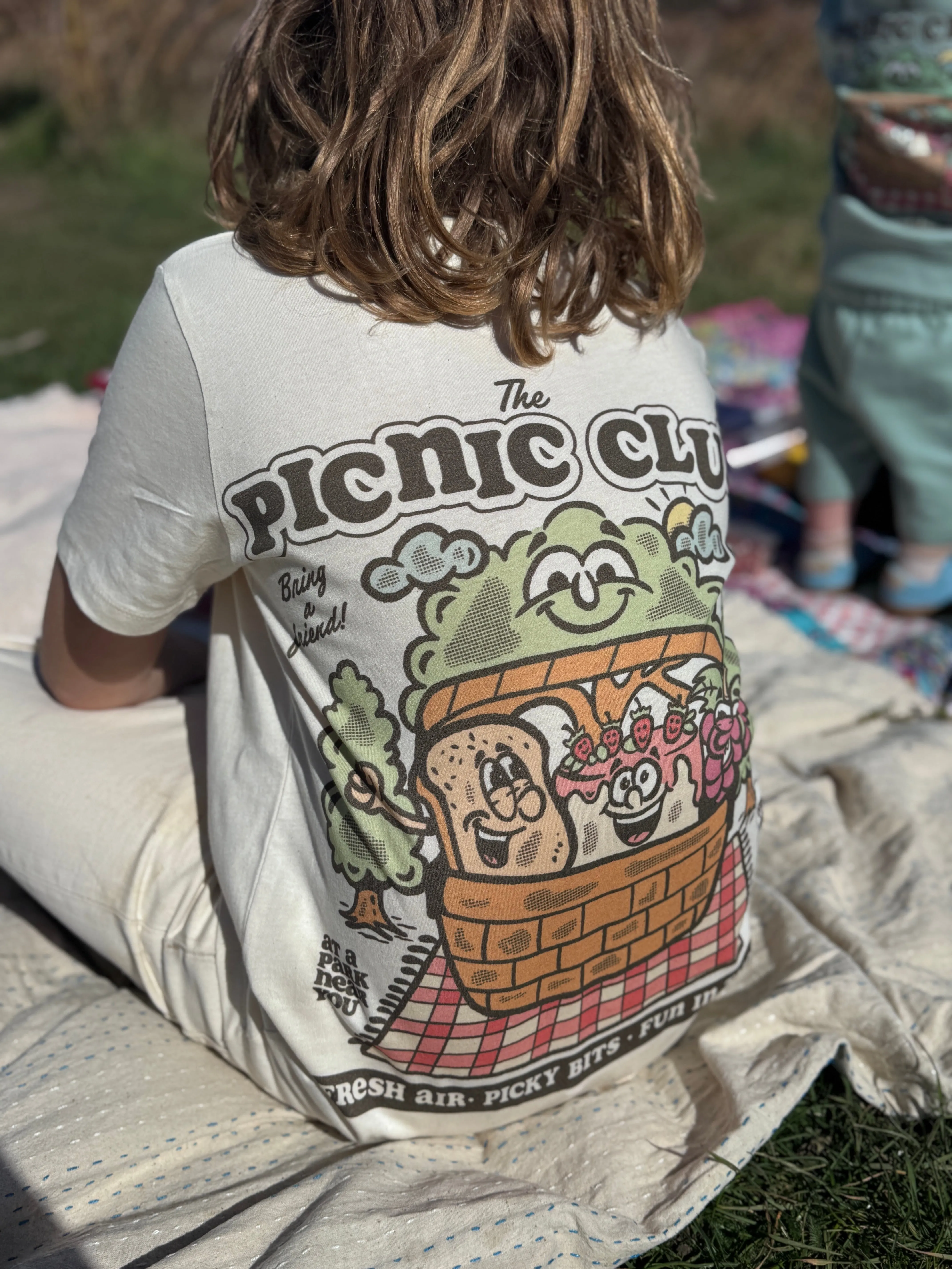Picnic club organic T-shirt