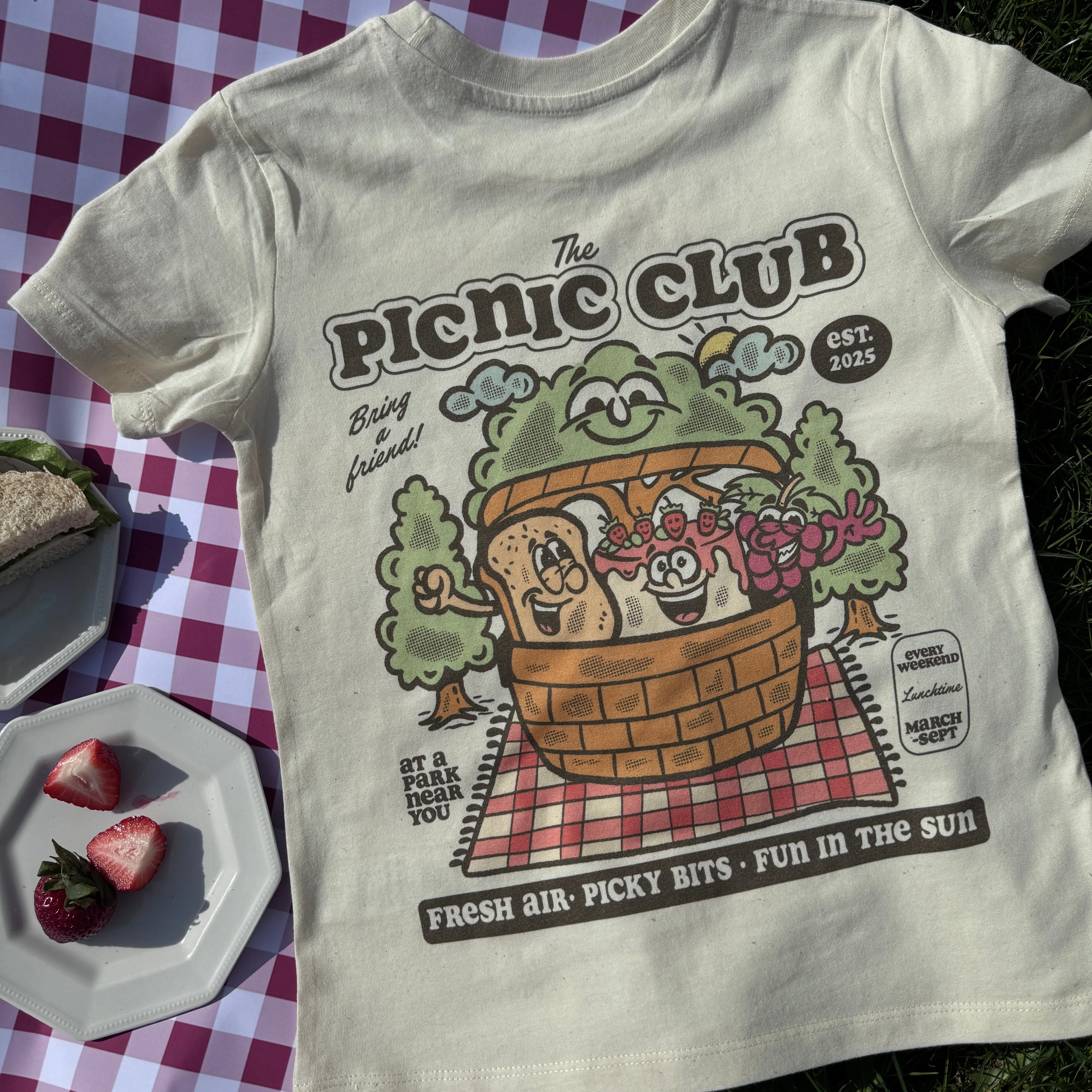 Picnic club organic T-shirt